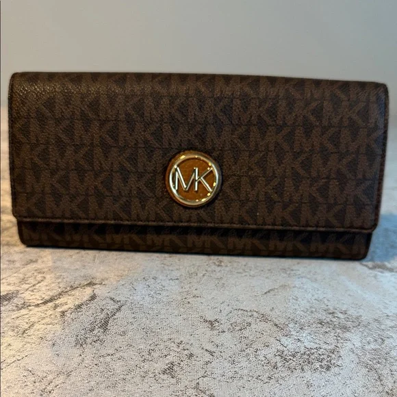Michael Kors Brown Signature MK Continental Wallet with Gold Logo - Picture 1 of 4